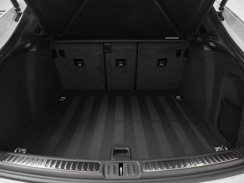 Used 2025 Porsche Macan image 17