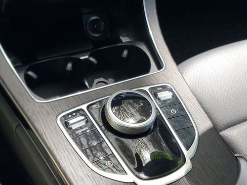 Used 2020 Mercedes-Benz C 300 Sedan image 27