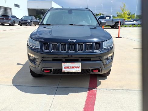 Used 2020 Jeep Compass Trailhawk AWD/4WD image 3