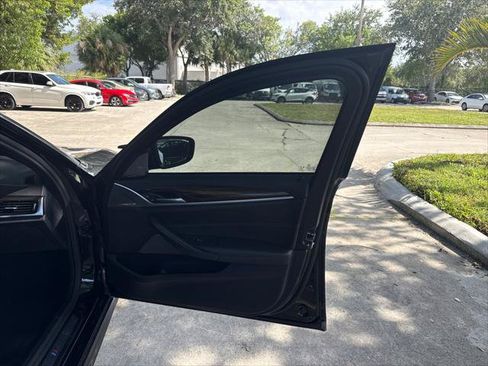 Used 2021 BMW 530i w/ M Sport Package RWD image 20