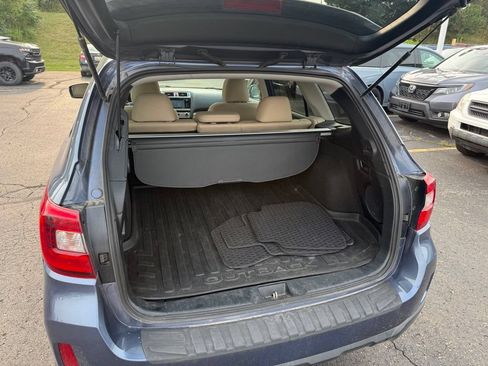 Used 2015 Subaru Outback 2.5i Limited AWD/4WD image 5