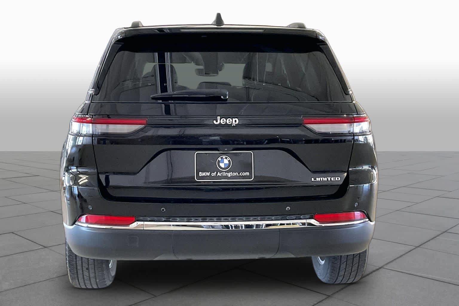 Used 2023 Jeep Grand Cherokee Limited RWD image 4