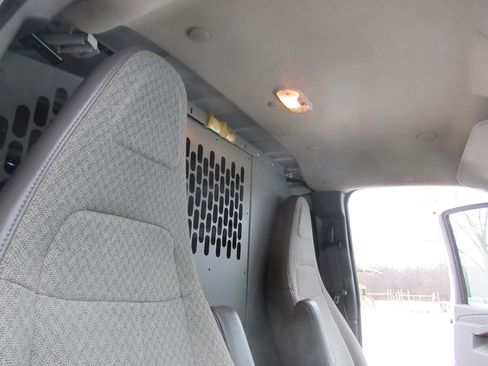 Used 2021 Chevrolet Express 2500 2500 Cargo w/ Driver Convenience Package image 34