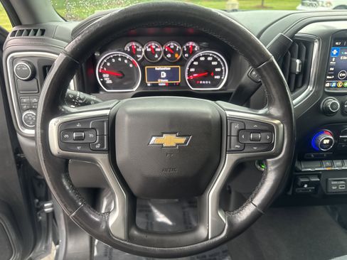 Used 2020 Chevrolet Silverado 1500 LTZ image 18