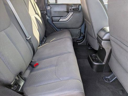 Used 2018 Jeep Wrangler Unlimited Sport S image 20