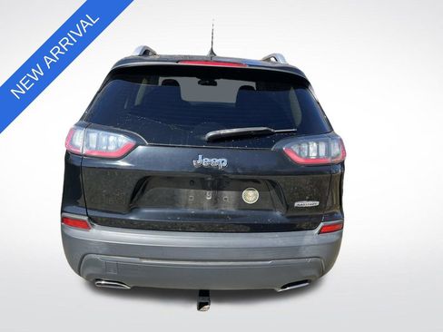 Used 2019 Jeep Cherokee Latitude w/ Popular Appearance Group image 3