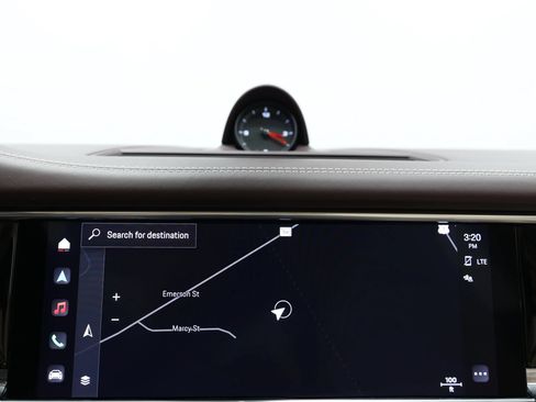 Used 2022 Porsche Panamera image 36