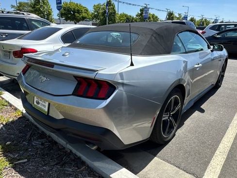 Used 2024 Ford Mustang Premium RWD image 5