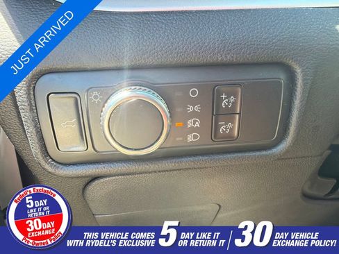 Used 2021 Ford Explorer XLT AWD/4WD image 11