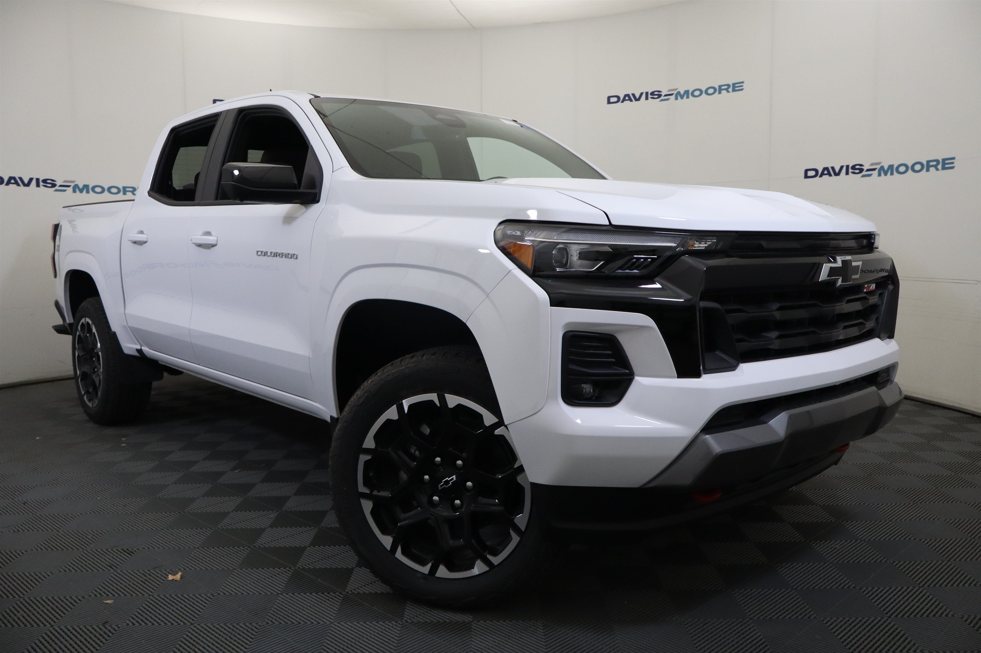 New 2026 Chevrolet Colorado Z71 w/ Technology Package AWD/4WD image 2
