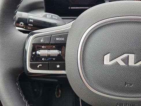New 2025 Kia Sorento S w/ Panoramic Sunroof Package image 21