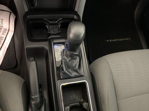 Used 2016 Toyota Tacoma SR RWD image 21