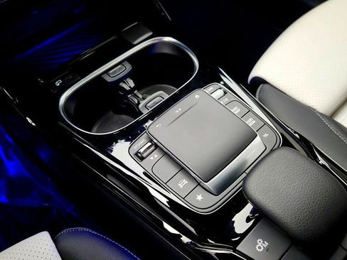 Used 2021 Mercedes-Benz A 35 AMG 4MATIC image 16