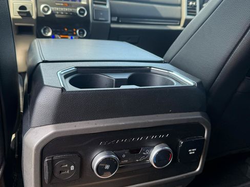 Used 2021 Ford Expedition XLT RWD image 14
