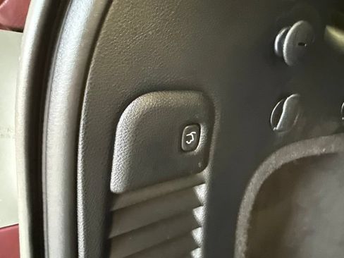 Used 2018 Jeep Grand Cherokee Limited AWD/4WD image 10