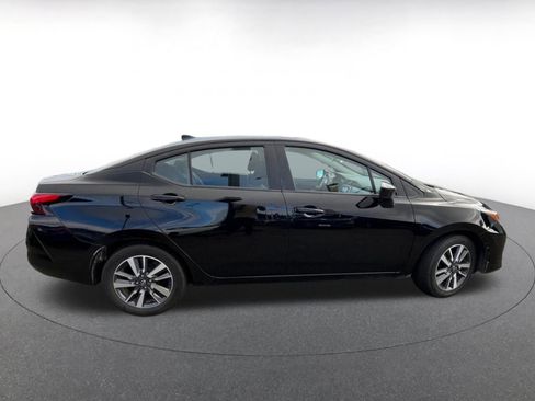 Used 2025 Nissan Versa SV image 8