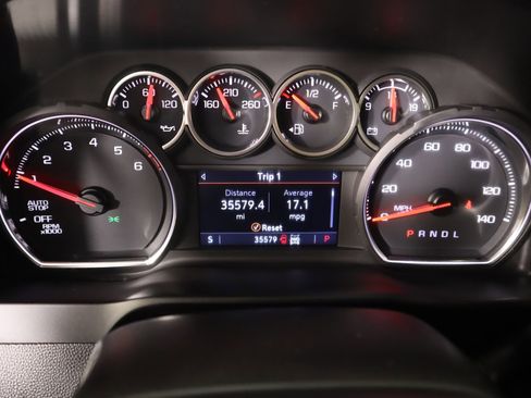 Used 2022 Chevrolet Silverado 1500 LTZ w/ Z71 Off-Road Package image 4