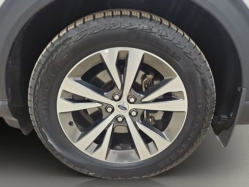 Used 2020 Ford Explorer Platinum w/ Premium Technology Package image 26