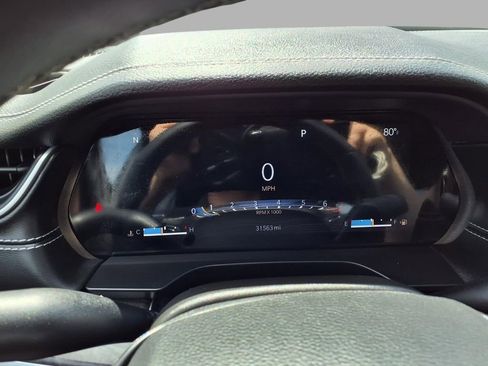 Used 2023 Jeep Grand Cherokee L Limited w/ Luxury Tech Group II image 16