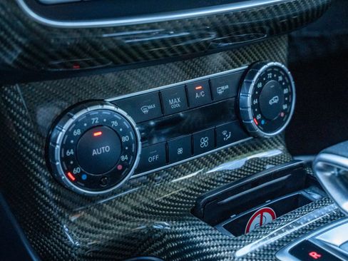 Used 2017 Mercedes-Benz G 63 AMG 4MATIC image 24
