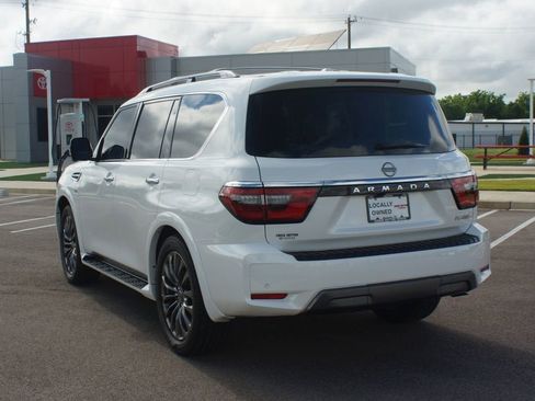 Used 2022 Nissan Armada Platinum w/ Captain's Chairs Package RWD image 19