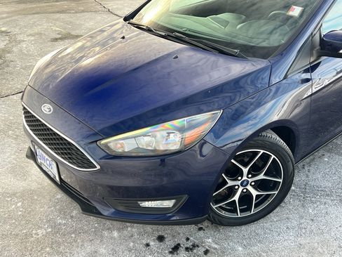 Used 2017 Ford Focus SEL w/ Cold Weather Package image 9