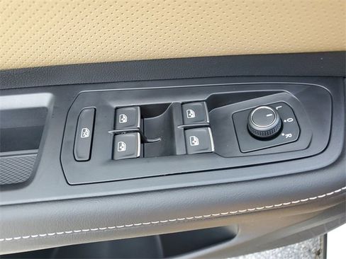 New 2026 Volkswagen Atlas Cross Sport SE image 23