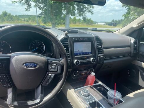 Used 2020 Ford Expedition Limited w/ Texas Edition Package RWD image 4