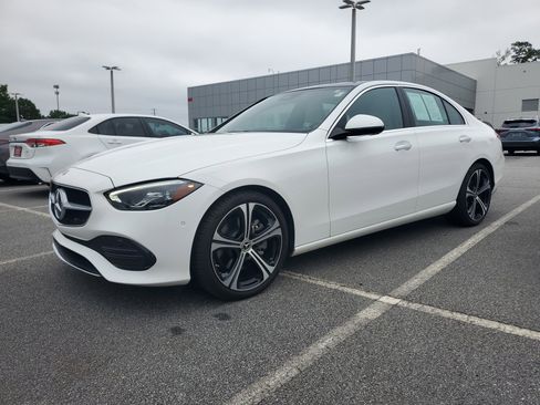 Used 2023 Mercedes-Benz C 300 Sedan image 3