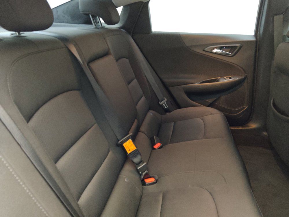 Used 2018 Chevrolet Malibu LT FWD image 19