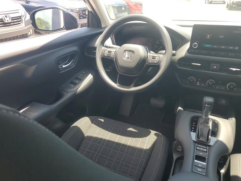 Used 2023 Honda HR-V LX image 18