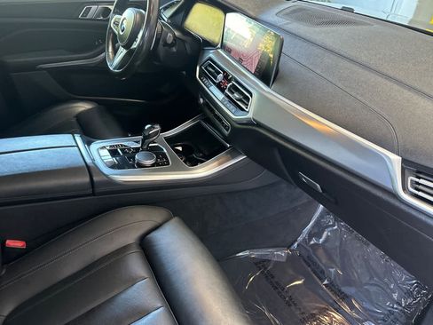 Used 2020 BMW X5 M50i w/ Premium Package image 17