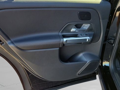 Certified 2026 Mercedes-Benz GLB 250 image 8