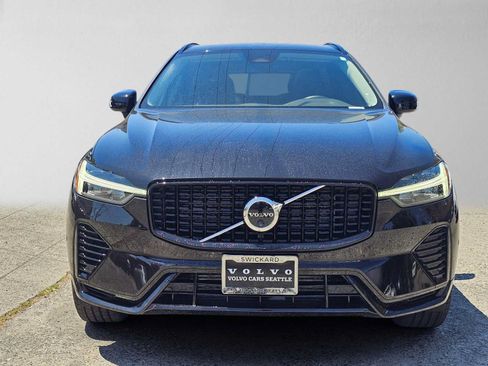 Certified 2025 Volvo XC60 T8 Plus w/ Protection Package Premier AWD/4WD image 8