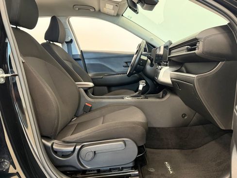 Used 2025 Hyundai Kona SEL FWD image 28
