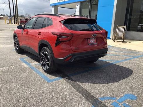 New 2026 Chevrolet Trax RS w/ Driver Confidence Package image 4