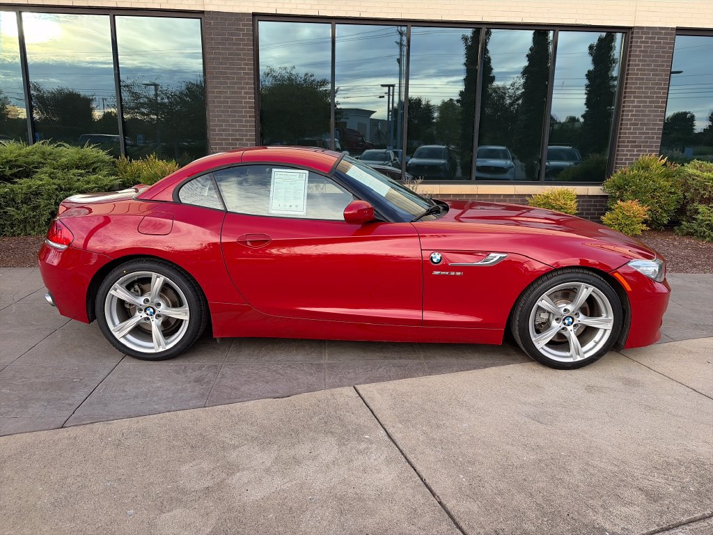 Used 2014 BMW Z4 sDrive35i RWD image 3