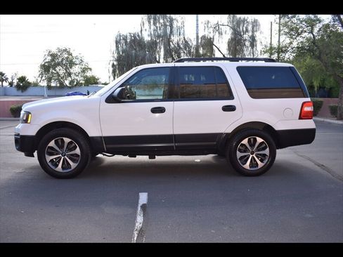Used 2017 Ford Expedition XL AWD/4WD image 4