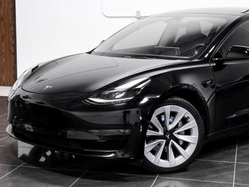 Used 2022 Tesla Model 3 Long Range image 9