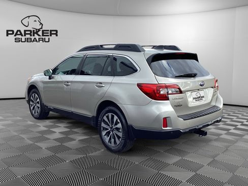 Used 2017 Subaru Outback 2.5i Limited image 3