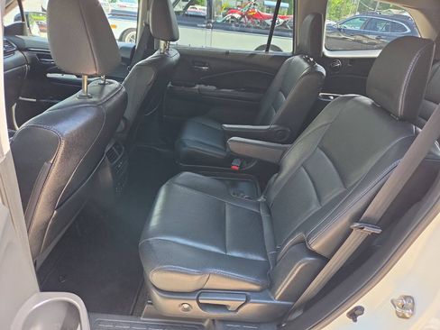 Used 2017 Honda Pilot Elite image 16