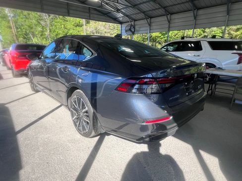 Used 2024 Honda Accord Touring image 3