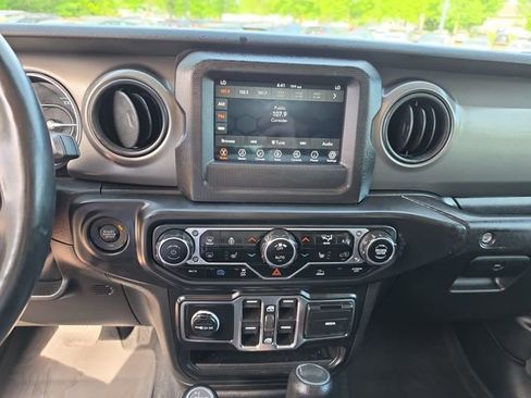 Used 2023 Jeep Wrangler Unlimited w/ Cold Weather Group AWD/4WD image 16