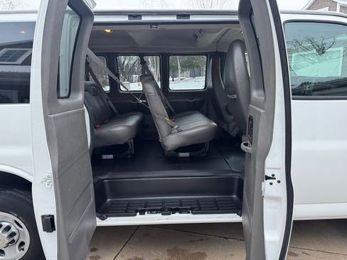 Used 2015 Chevrolet Express 2500 LS image 19