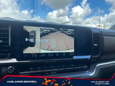 Used 2023 Chevrolet Silverado 1500 High Country w/ Technology Package AWD/4WD image 31