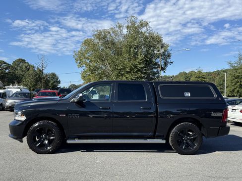 Used 2016 RAM 1500 Sport w/ Black Ram 1500 Sport Group image 5