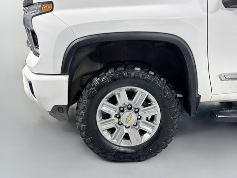 Used 2024 Chevrolet Silverado 3500 High Country w/ High Country Premium Package AWD/4WD image 11