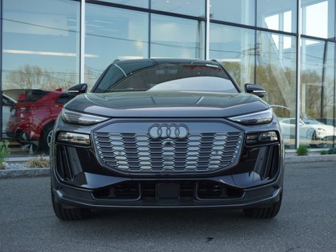 New 2025 Audi SQ6 e-tron Premium Plus image 3