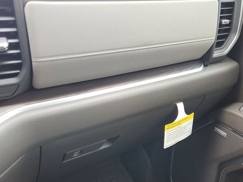 New 2026 GMC Sierra 1500 SLT w/ SLT Premium Package image 24