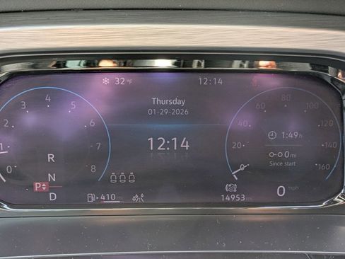 Used 2024 Volkswagen Atlas Cross Sport SE image 11